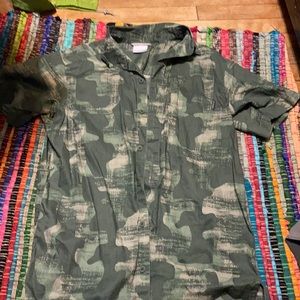 Columbia short sleeve button up small